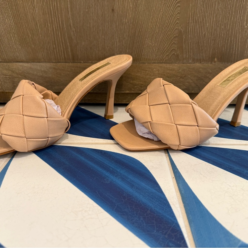 Bellini Slip On Mule Nude Leather Woven Heels Size 8 - Picture 2 of 4